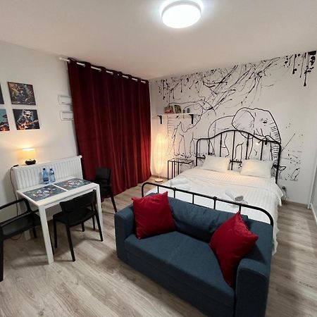 ורשה Wilenska Express Apartment מראה חיצוני תמונה