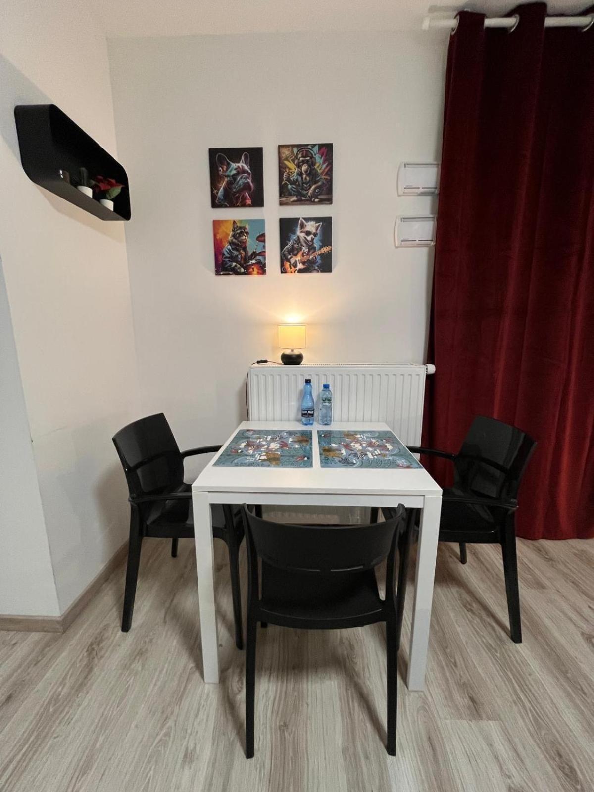 ורשה Wilenska Express Apartment מראה חיצוני תמונה