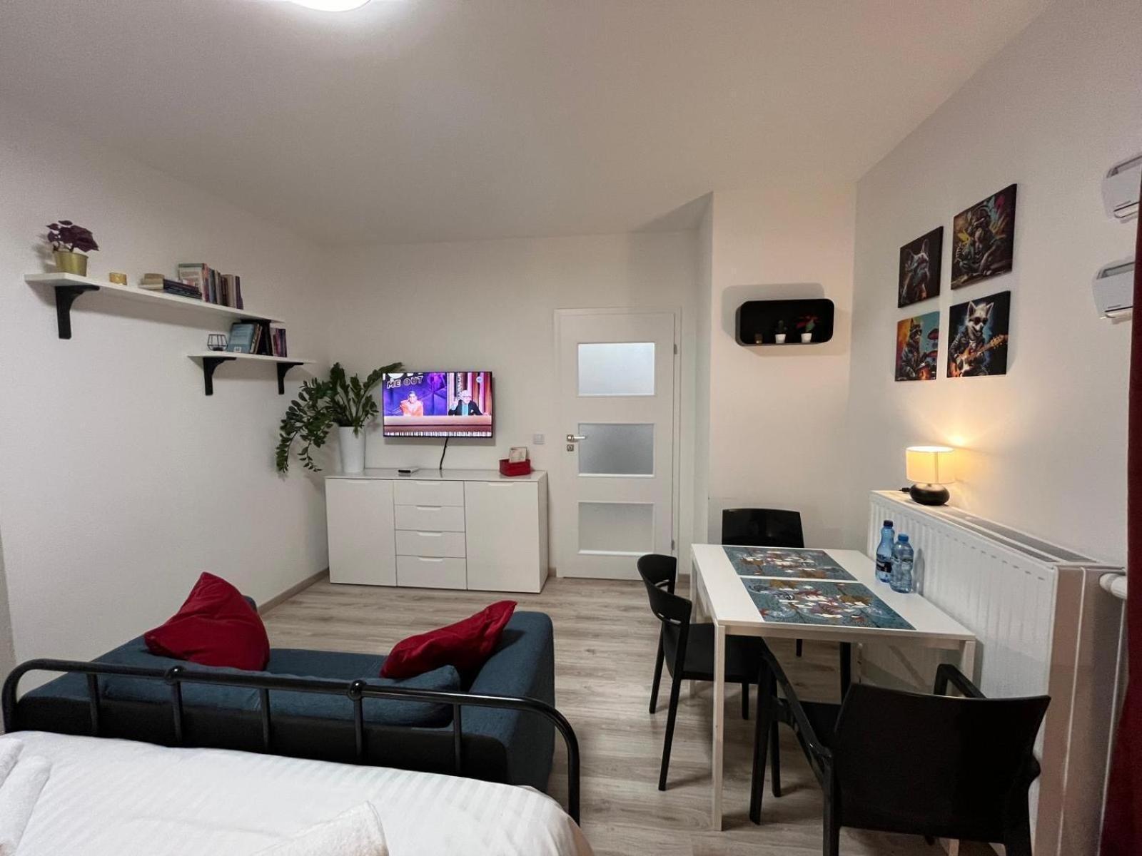 ורשה Wilenska Express Apartment מראה חיצוני תמונה