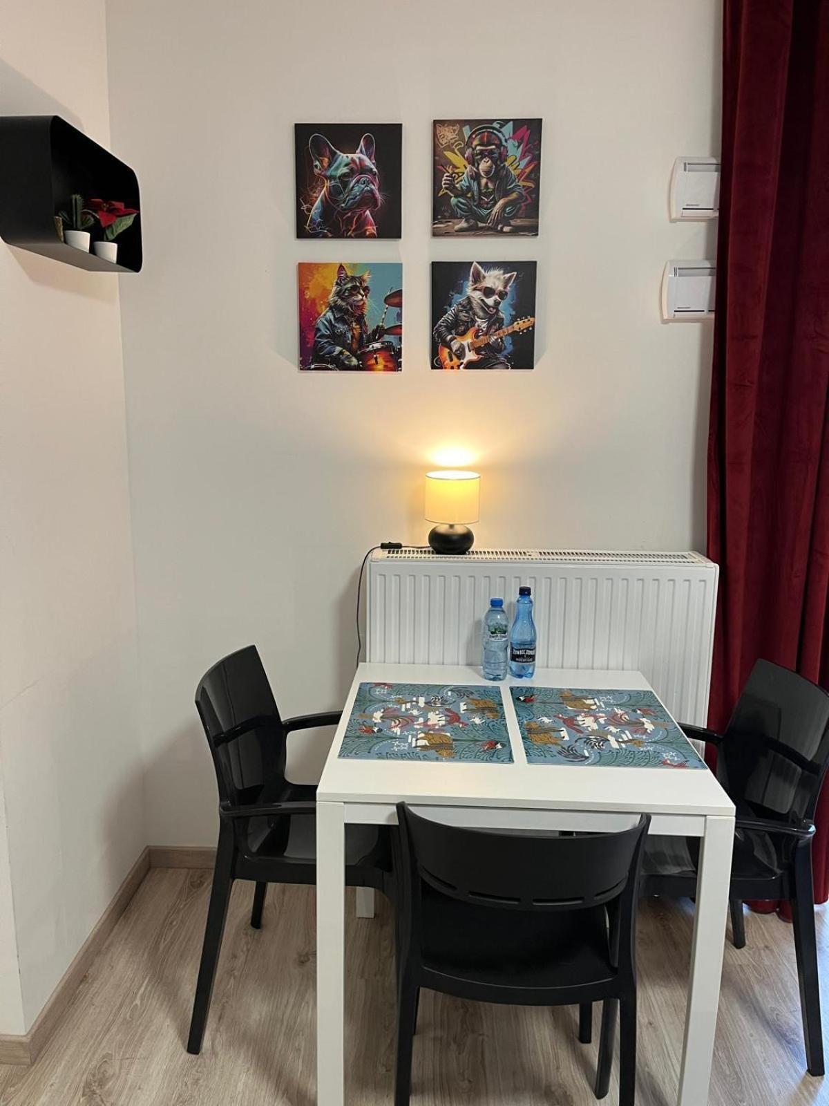 ורשה Wilenska Express Apartment מראה חיצוני תמונה