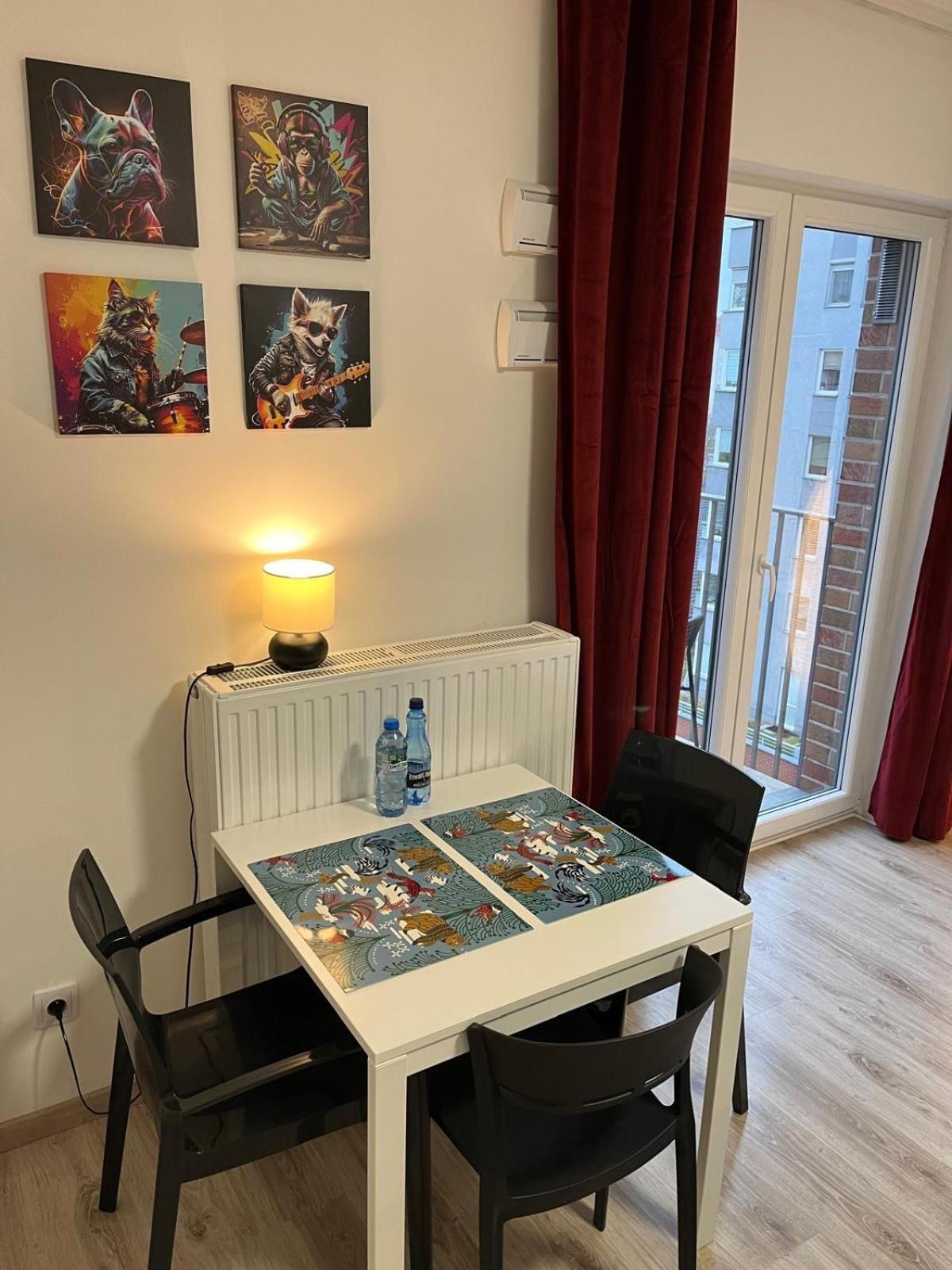 ורשה Wilenska Express Apartment מראה חיצוני תמונה