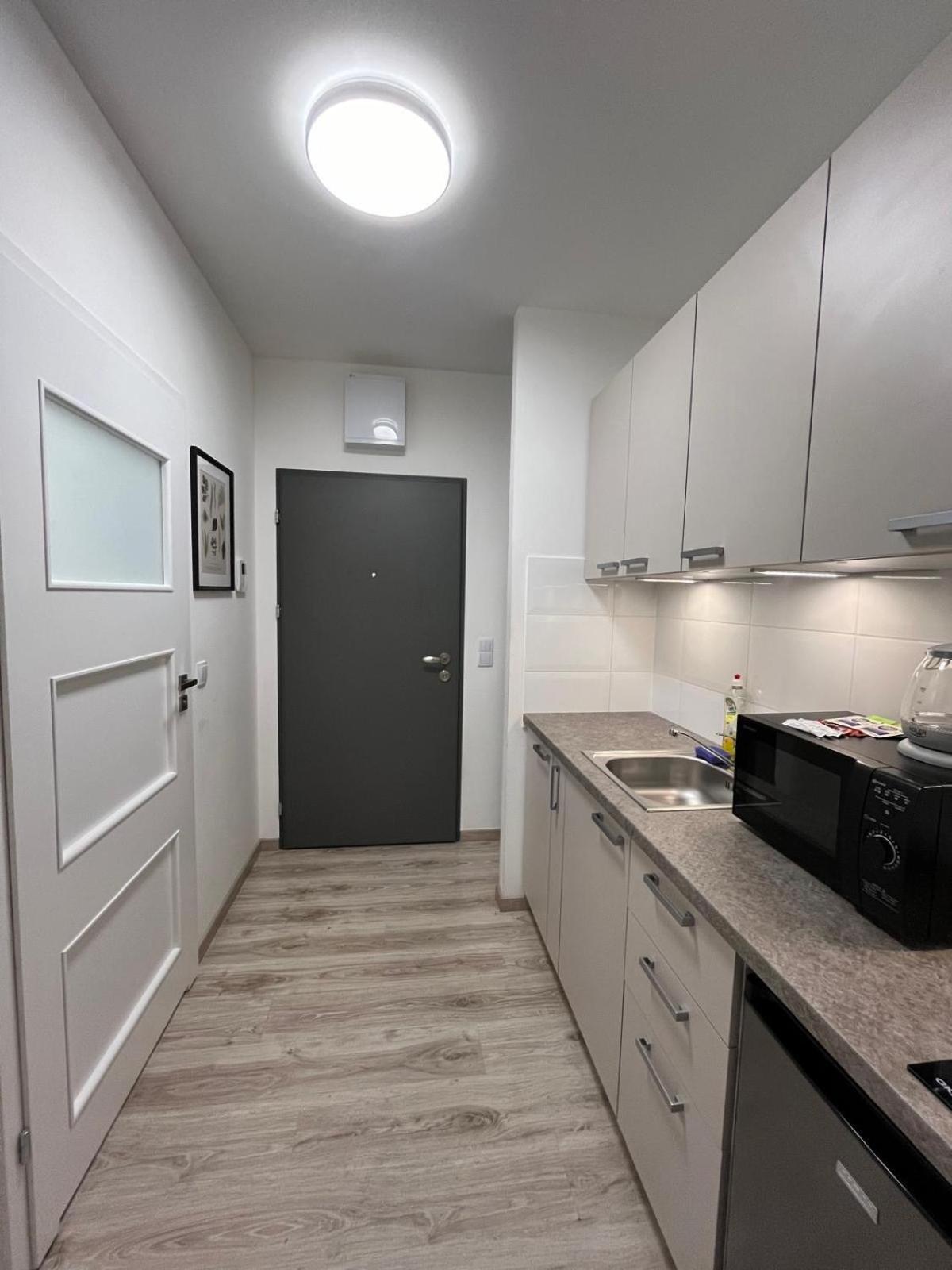 ורשה Wilenska Express Apartment מראה חיצוני תמונה